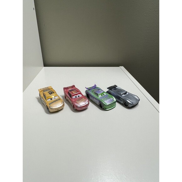 Disney Pixar Cars 3 Beach Racing 4-PACK - FIREBALL BEACH RACE 2017 - Picture 1 of 10